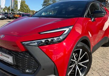 Toyota C-HR 7.800 km 30.990 &euro; Hildesheim 31137