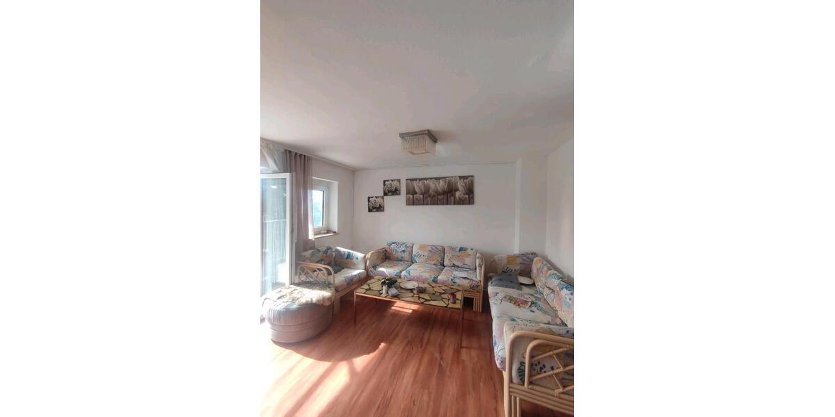 Dachgeschoßwohnung Hemmingen - 3 Zimmer, 75 m&sup2;, 1.000&euro; | Angebot:27592039