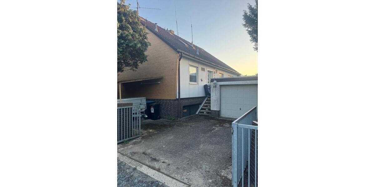 Etagenwohnung Sehnde - 5 Zimmer, 180 m&sup2;, 2.000&euro; | Angebot:27604541