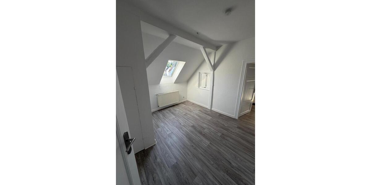Dachgeschoßwohnung Alfeld (Leine) - 4 Zimmer, 90 m&sup2;, 660&euro; | Angebot:27593265