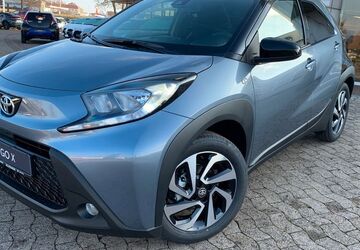 Toyota Aygo (X) 1.900 km 18.990 &euro; Hildesheim 31137