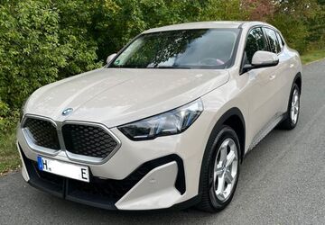 BMW iX2 7.550 km 44.500 &euro; Hannover 30625