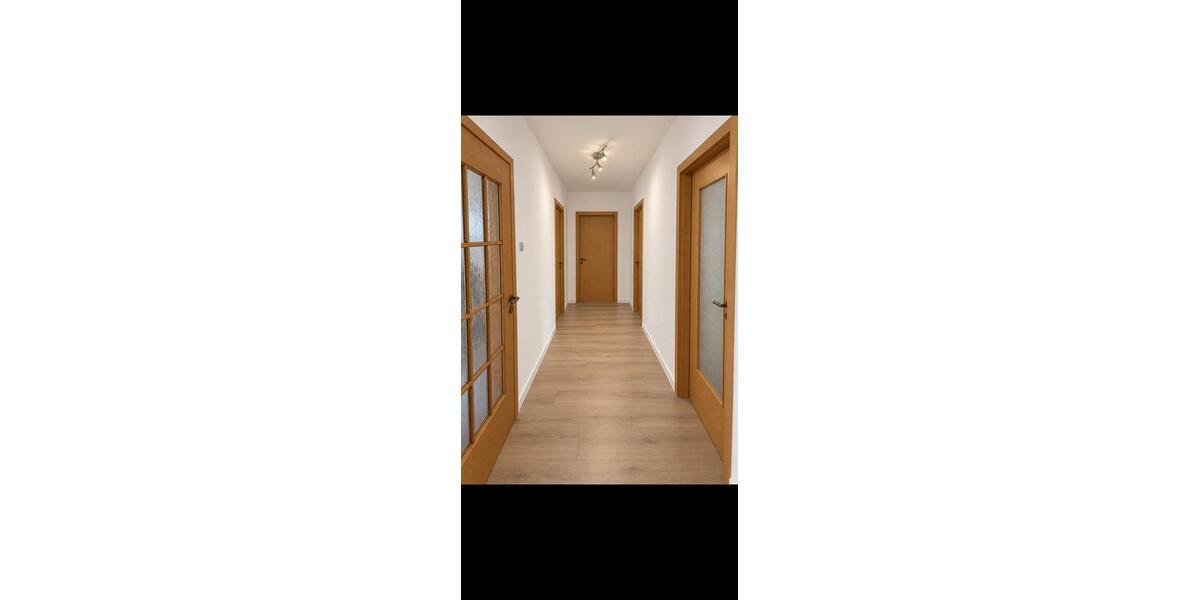Etagenwohnung Ronnenberg - 4 Zimmer, 100 m&sup2;, 2.000&euro; | Angebot:27580752