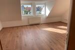 Dachgeschoßwohnung Giesen - 3 Zimmer, 74 m&sup2;, 660&euro; | Angebot:27556476
