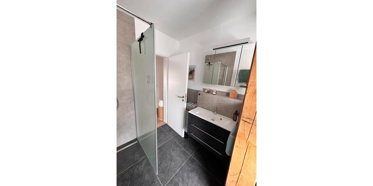 Dachgeschoßwohnung Sarstedt - 3 Zimmer, 62 m&sup2;, 682&euro; | Angebot:27564621