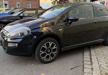 Fiat Punto 123.129 km 2.700 &euro; Hildesheim 31137