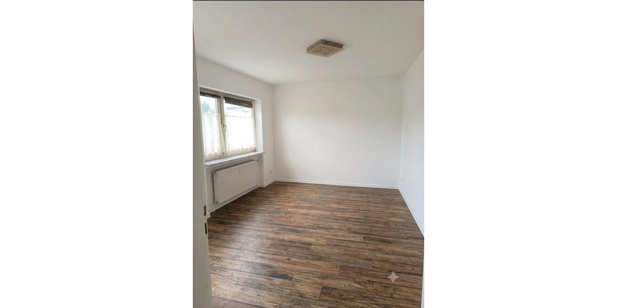 Etagenwohnung Lehrte - 1 Zimmer, 32 m&sup2;, 585&euro; | Angebot:27603487