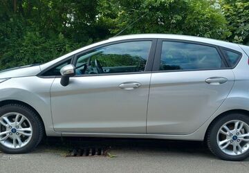 Ford Fiesta 141.000 km 5.700 &euro; Springe 31832