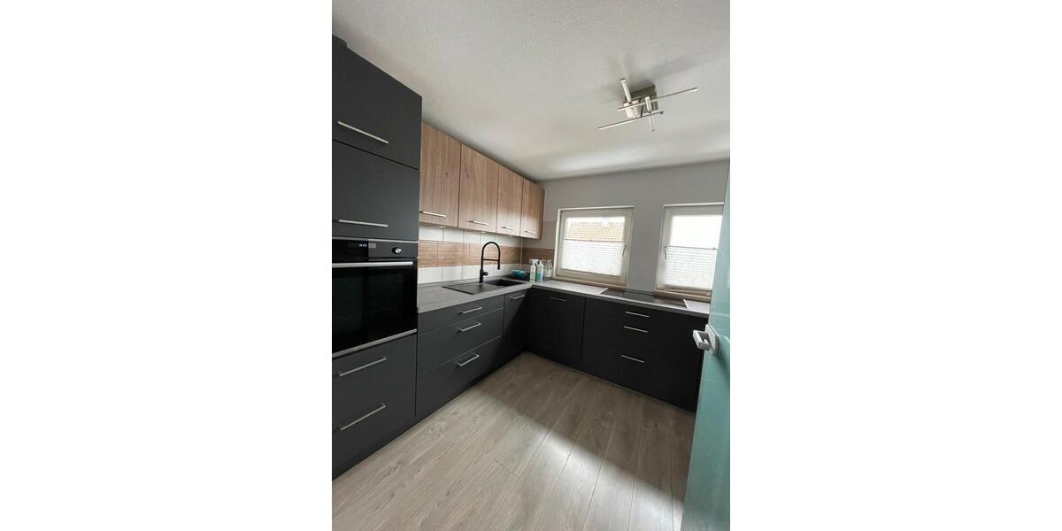 Dachgeschoßwohnung Lengede - 3 Zimmer, 77 m&sup2;, 830&euro; | Angebot:27577175