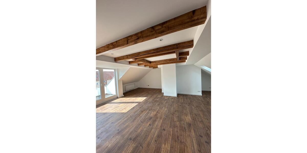 Dachgeschoßwohnung Hannover Linden-Limmer - 2 Zimmer, 64 m&sup2;, 988&euro; | Angebot:27605738