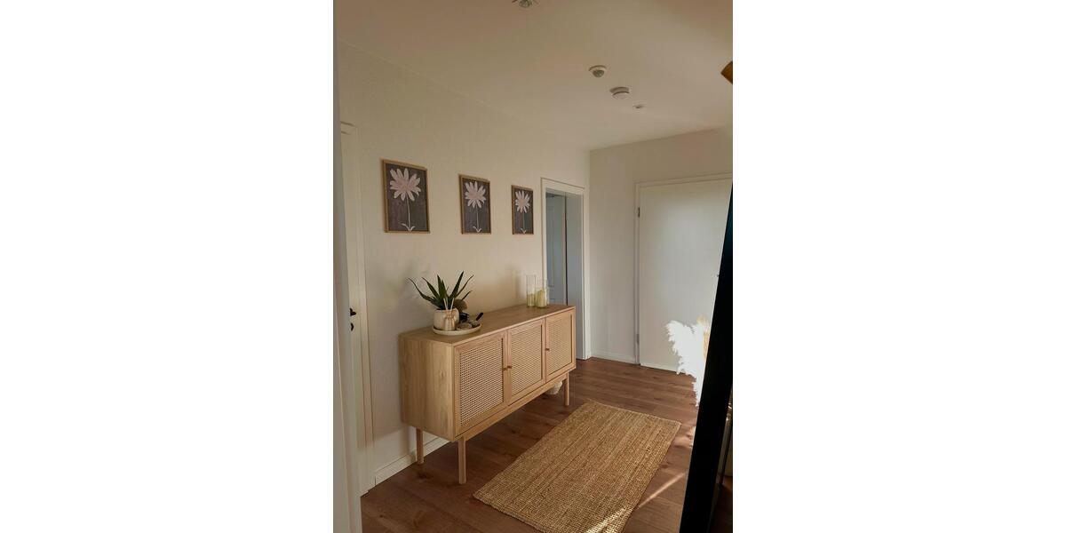 Dachgeschoßwohnung Sarstedt - 2 Zimmer, 80 m&sup2;, 720&euro; | Angebot:27537942