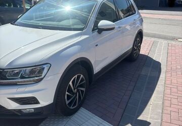 VW Tiguan 80.000 km 14.899 &euro; Hildesheim 31135