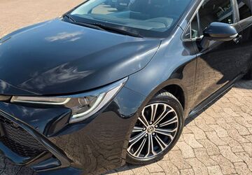 Toyota Corolla 54.100 km 23.990 &euro; Hildesheim 31137