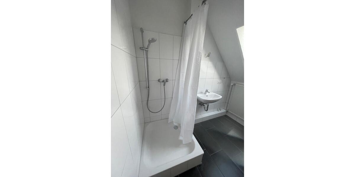 Dachgeschoßwohnung Hannover Linden-Limmer - 2 Zimmer, 51 m&sup2;, 500&euro; | Angebot:27600899