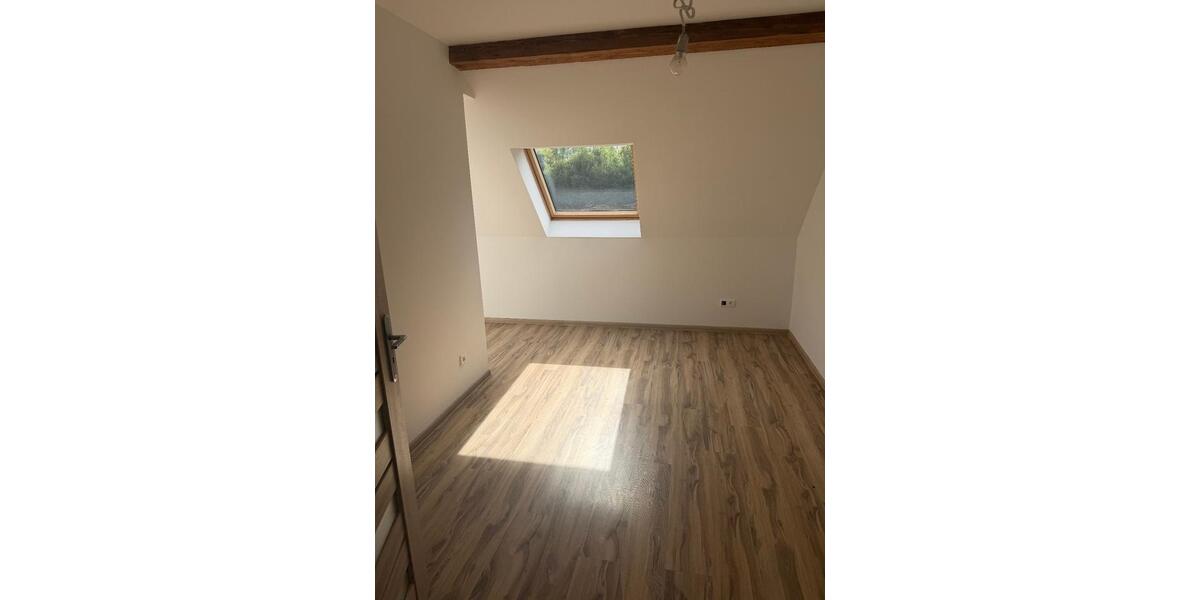 Dachgeschoßwohnung Salzhemmendorf - 3 Zimmer, 116 m&sup2;, 900&euro; | Angebot:27541541