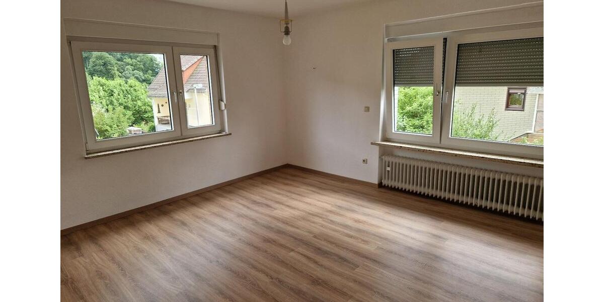 Etagenwohnung Alfeld (Leine) - 3 Zimmer, 85 m&sup2;, 640&euro; | Angebot:27589146
