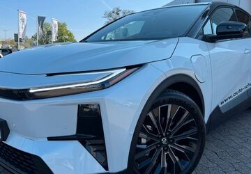 Toyota C-HR 4.900 km 52.990 &euro; Hildesheim 31137