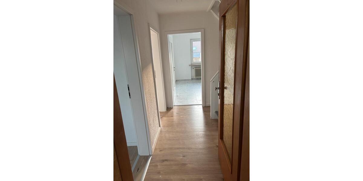 Etagenwohnung Hildesheim Himmelsthür - 3 Zimmer, 80 m&sup2;, 880&euro; | Angebot:27596439