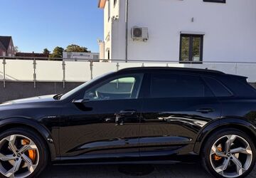 Audi e-tron 8.246 km 43.900 &euro; Salzgitter-Lebenstedt 38226
